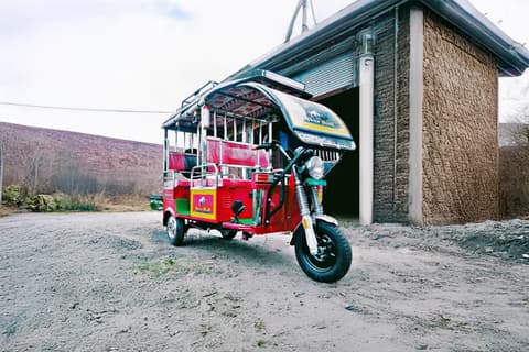 Star Bull Red E Rickshaw