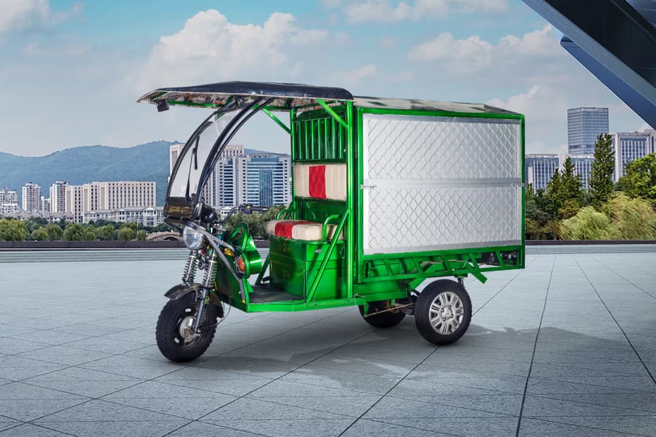 Top Team Machines Sangam Close Loader